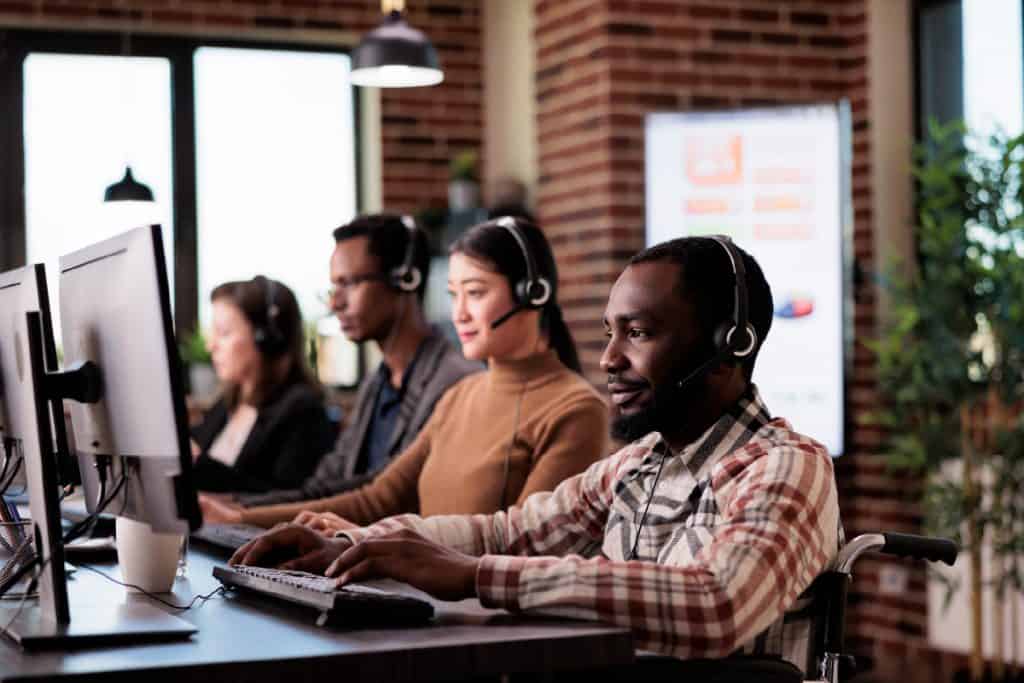 Call Center Outsourcing vs In-House Teams